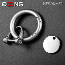 Load image into Gallery viewer, QOONG Custom Lettering High Quality Metal Keychain For Car Chaveiro Innovative Key Chains Rings Holder Detachable Keyring Y68
